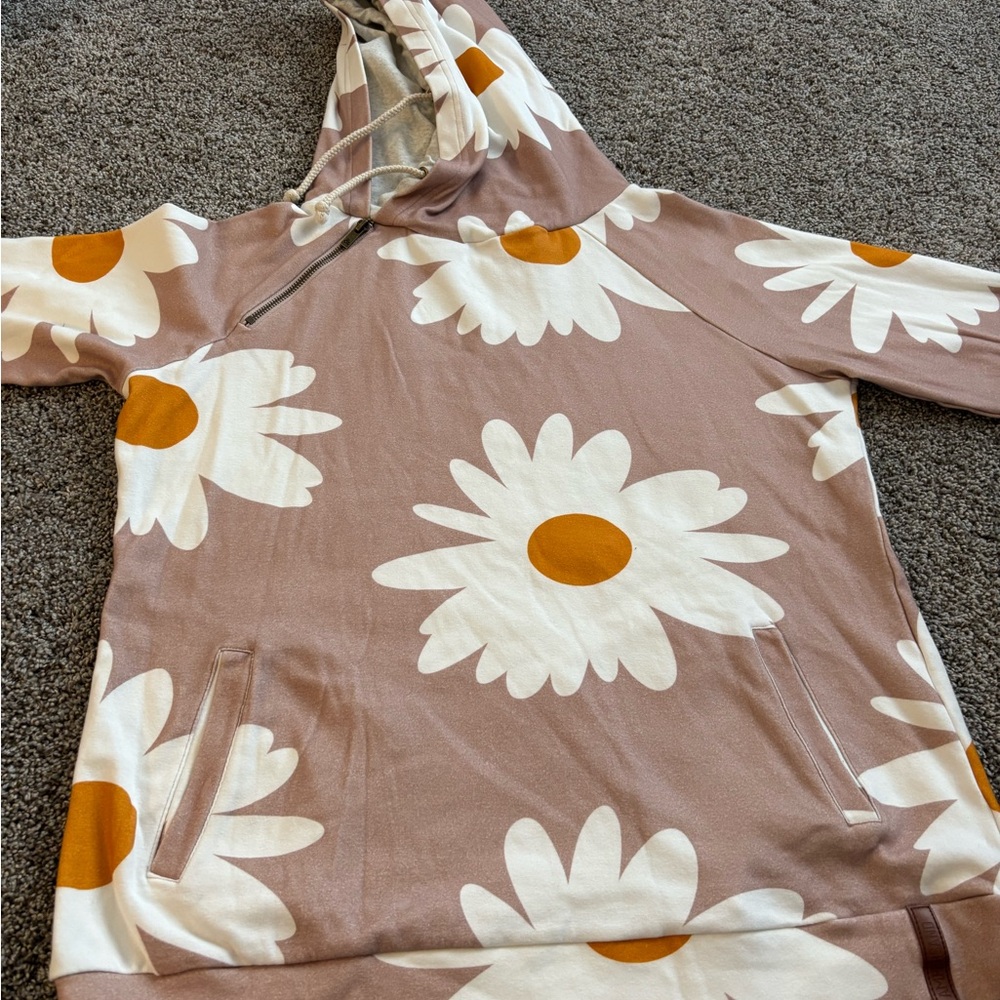 Ampersand’s women’s hooded sweatshirt